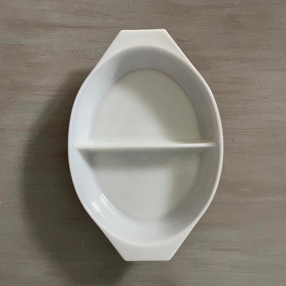 🌟VINTAGE🌟 Pyrex Early American Heritage Divided Dish Ovenware 1.5 Qt. (No Lid) - Picture 3 of 4